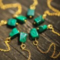 złote kolczyki z malachitem